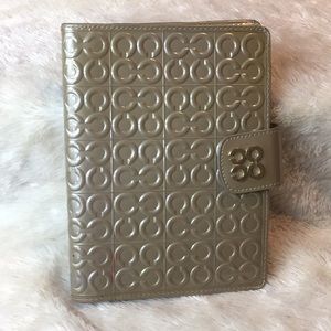 ⬇️Coach Notepad  Bi- Fold Wallet